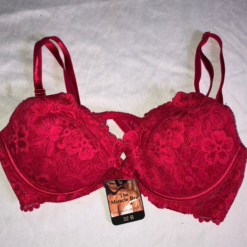 VS Miracle Bra